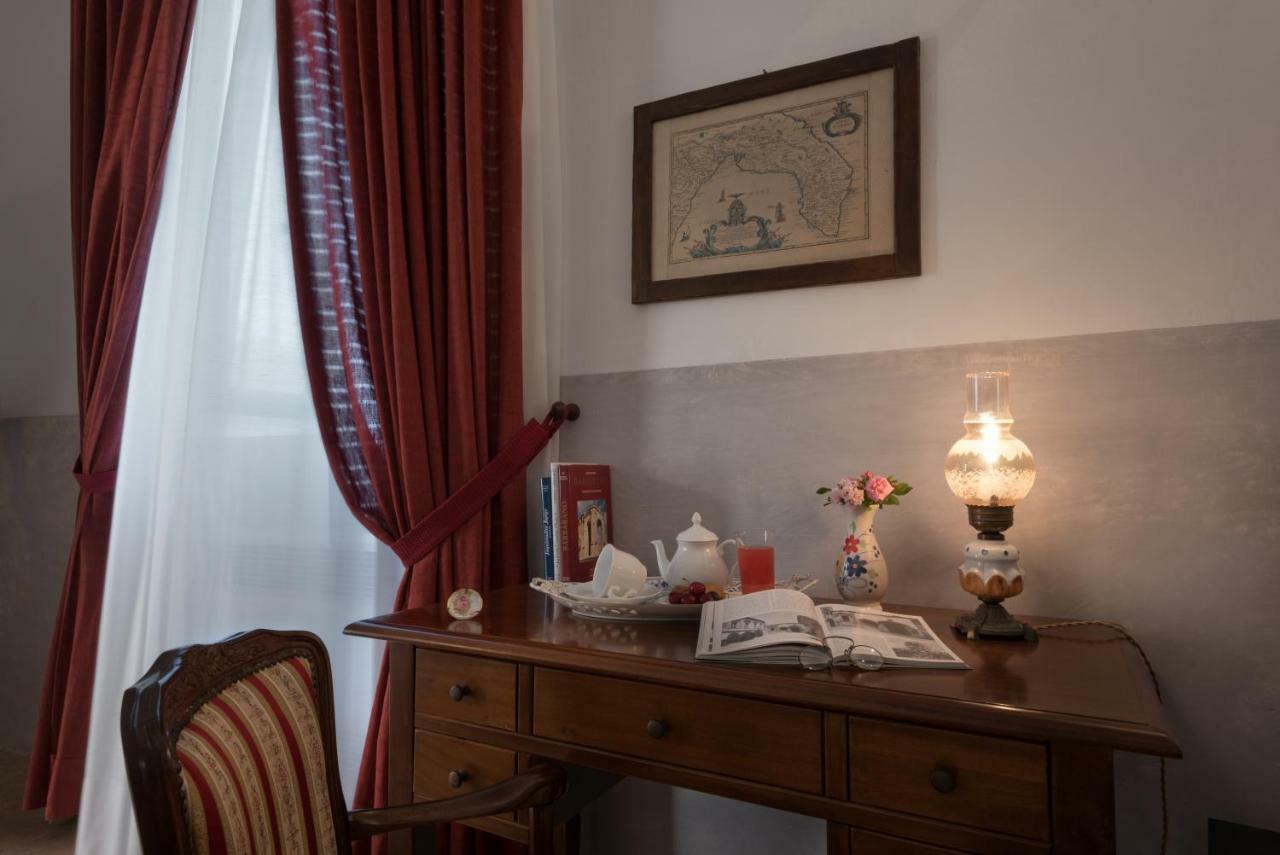 Palazzo Laura Bed & Breakfast Morciano di Leuca Bagian luar foto
