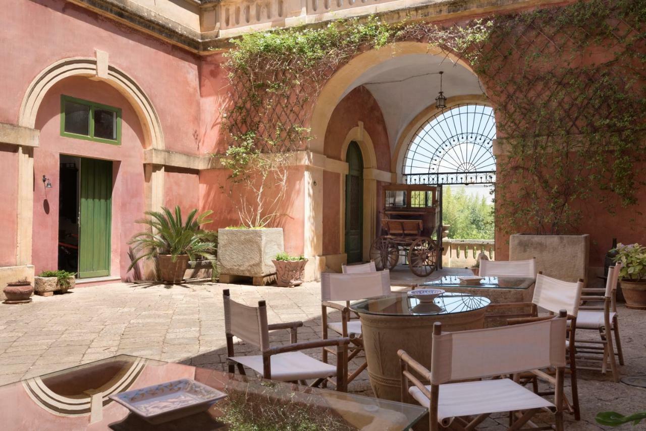 Palazzo Laura Bed & Breakfast Morciano di Leuca Bagian luar foto